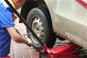 富蕴附近拖车24小时服务热线电话